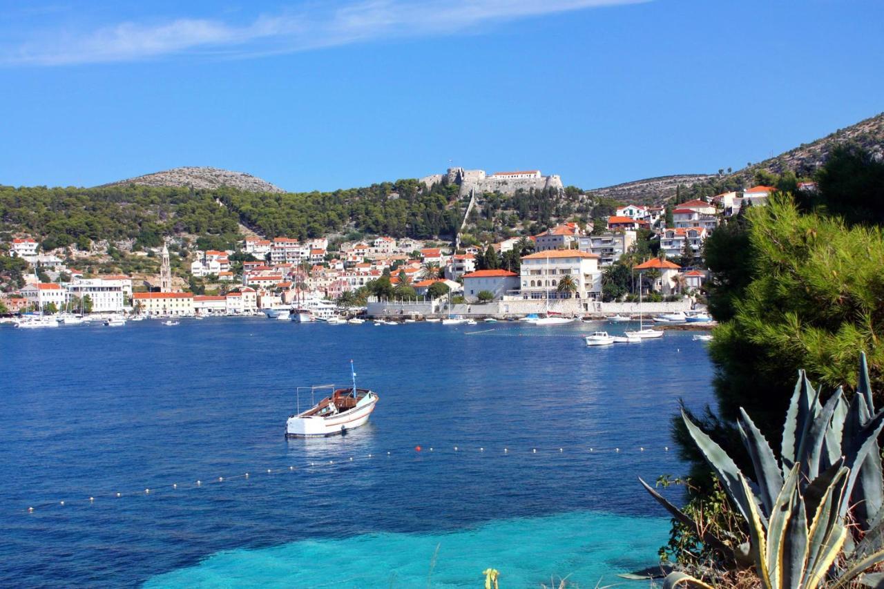 Apartments And Rooms With Parking Space Hvar - 15378 Χβαρ Εξωτερικό φωτογραφία